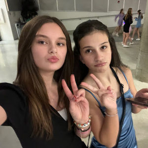 Meet your Posher, Kelly